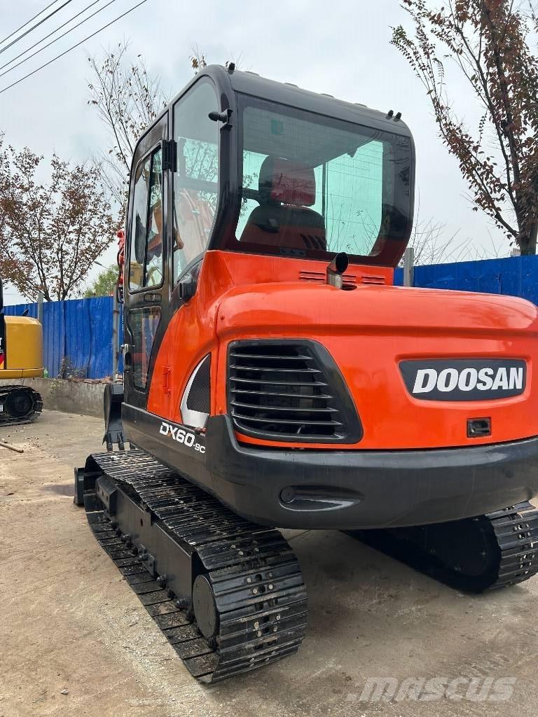Doosan DX 60 Mini kotrók < 7t