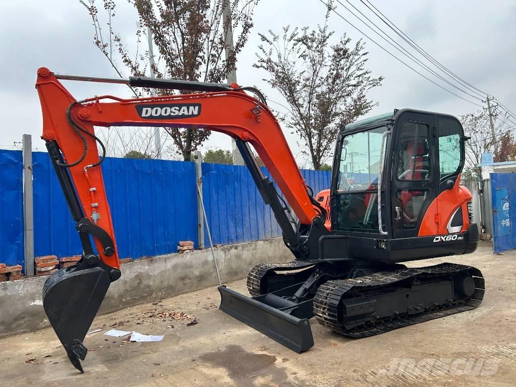 Doosan DX 60 Mini kotrók < 7t