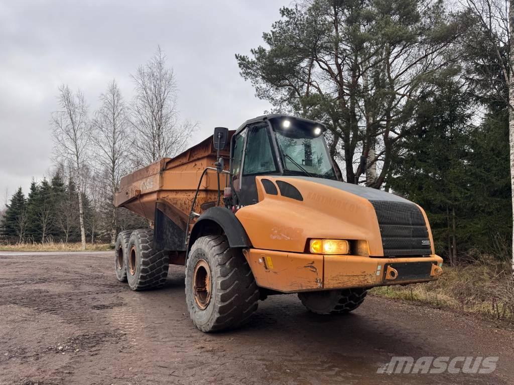 CASE 330 B Csuklósdömperek