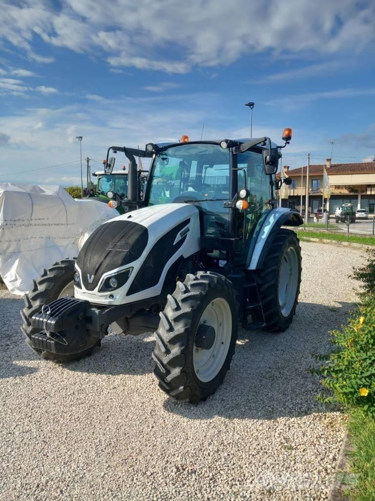 Valtra A 104 Traktorok
