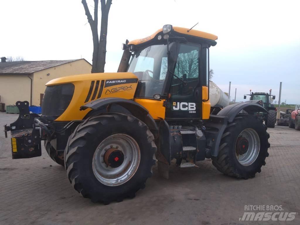 JCB Fastrac 3230 Traktorok