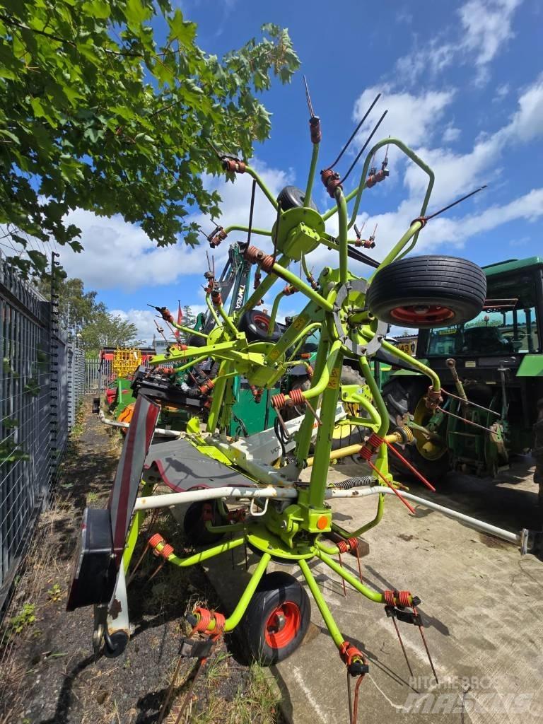 CLAAS Volto 800 Rendkészítő