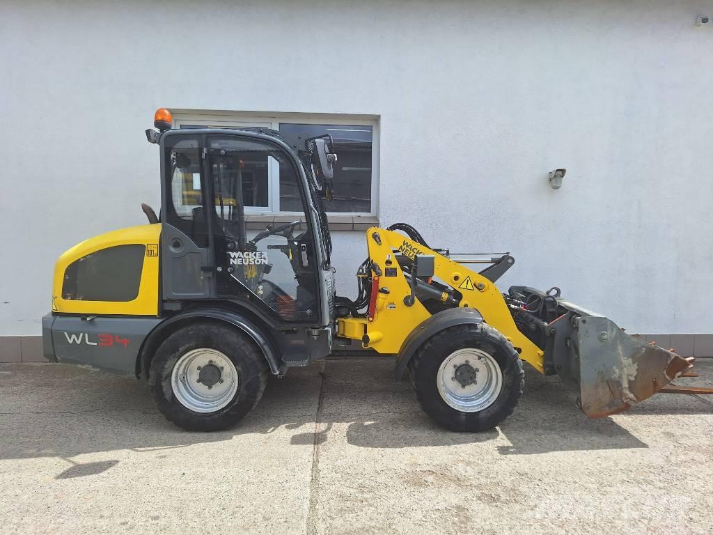 Wacker Neuson WL 34 Gumikerekes homlokrakodók