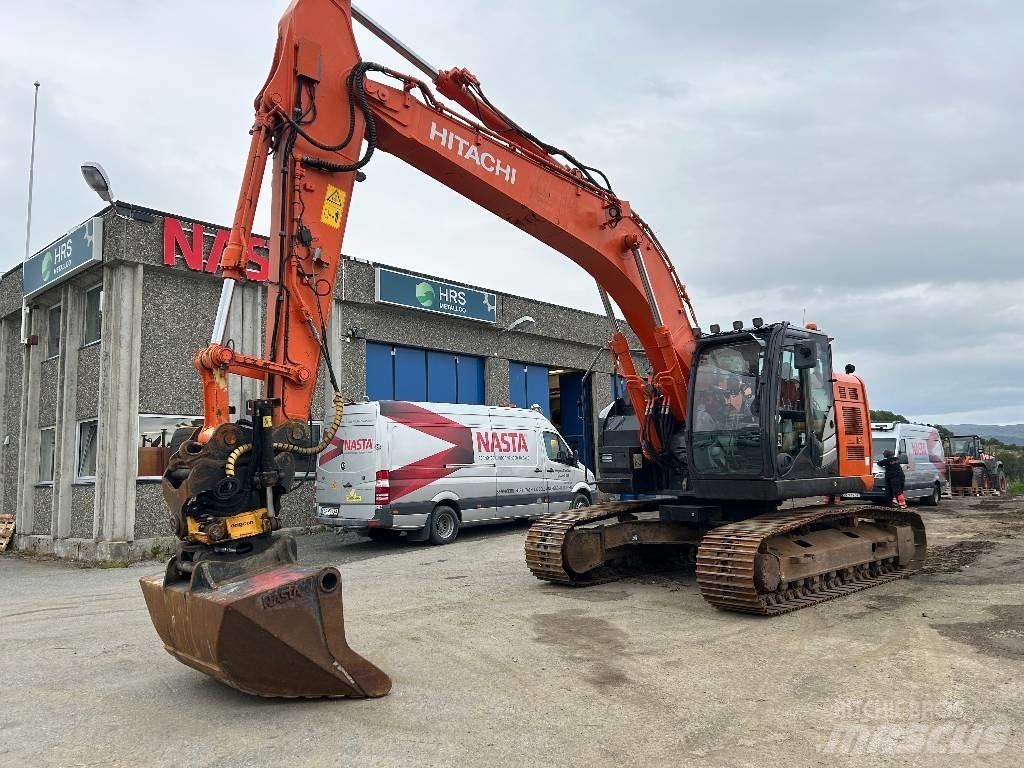 Hitachi ZX225USLC-5 Lánctalpas kotrók
