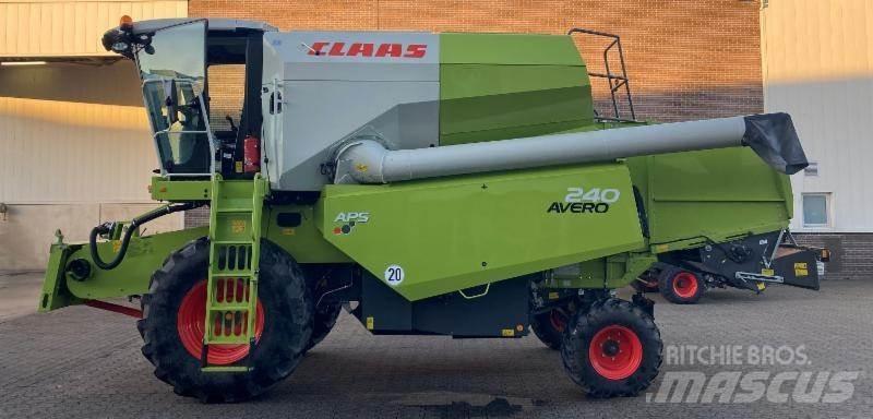 CLAAS AVERO 240 Kombájnok