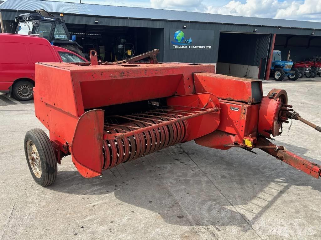Massey Ferguson 120 Szögletes bálázók