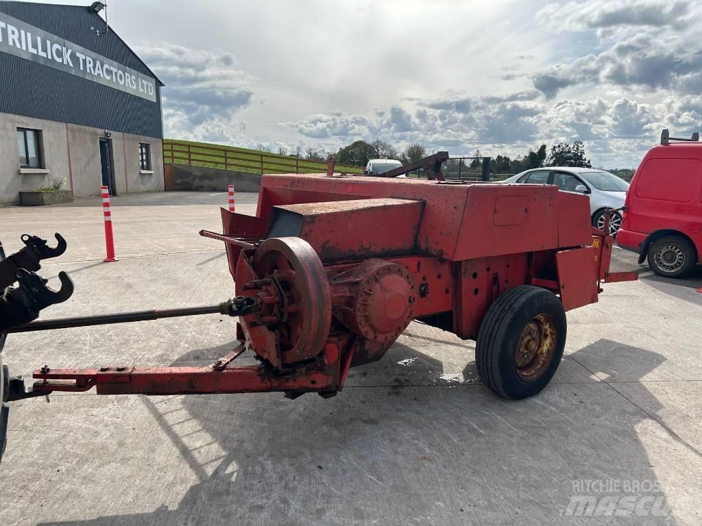 Massey Ferguson 120 Szögletes bálázók
