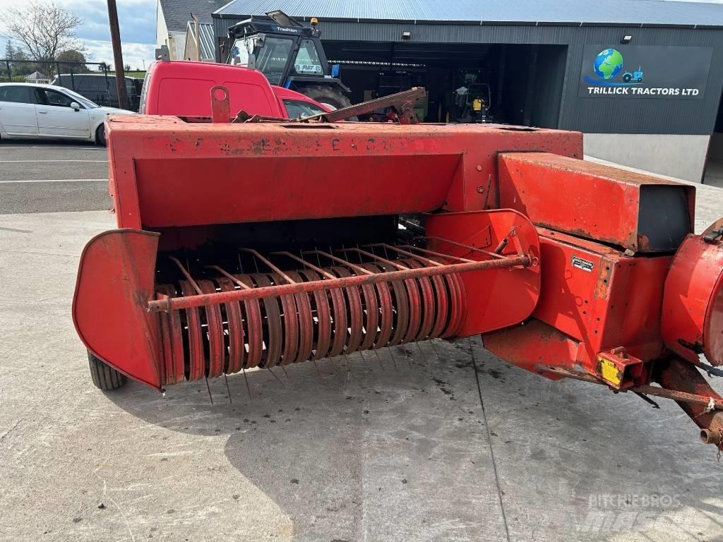 Massey Ferguson 120 Szögletes bálázók