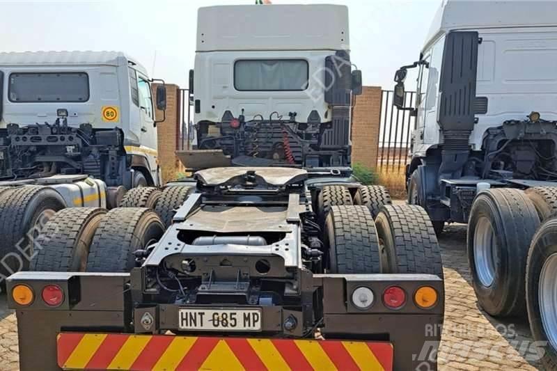 Hino 700 Egyéb