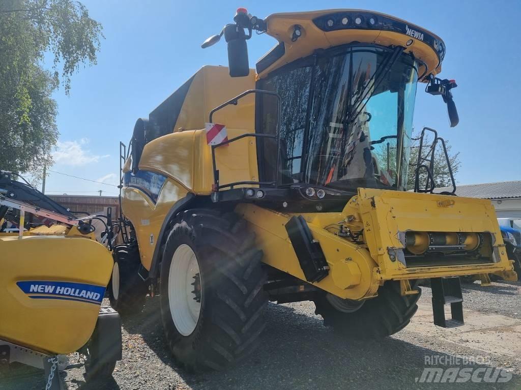 New Holland CX 8.70 Kombájnok