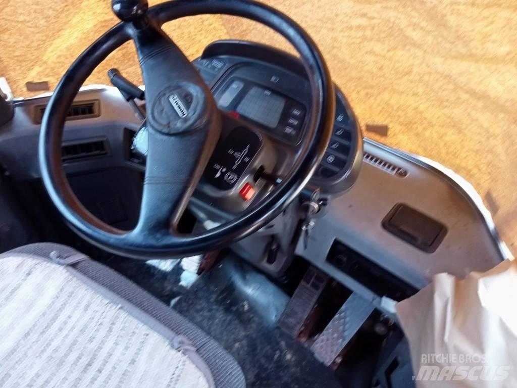 Komatsu WA500-3 Gumikerekes homlokrakodók