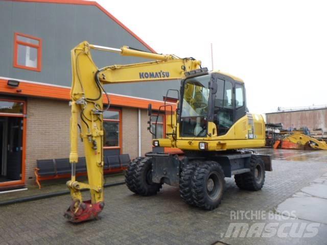 Komatsu PW 140-7 Gumikerekes kotrók