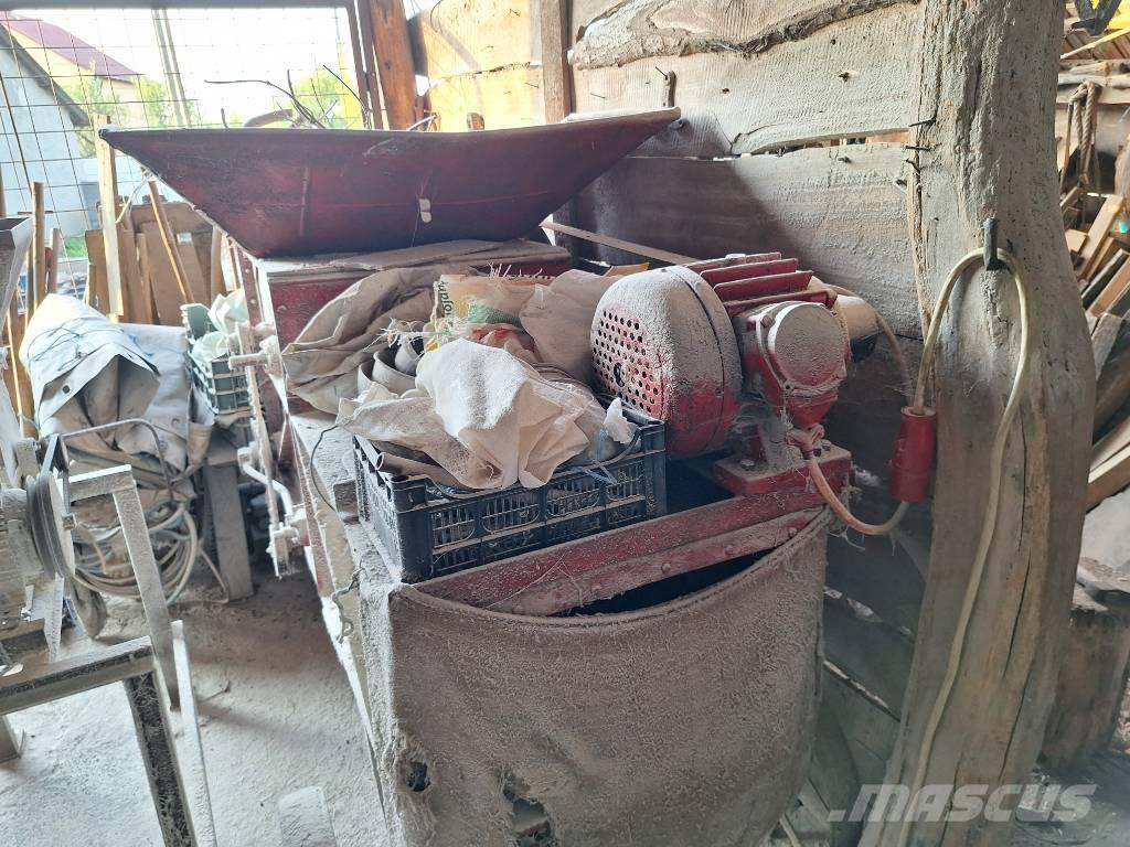  Morzsoló  kukorica Takarmánydarálók