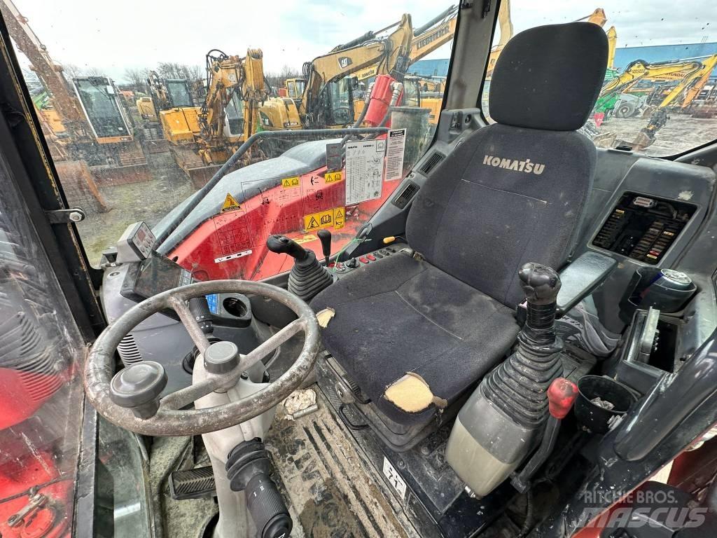 Komatsu PW98MR-8 Gumikerekes kotrók
