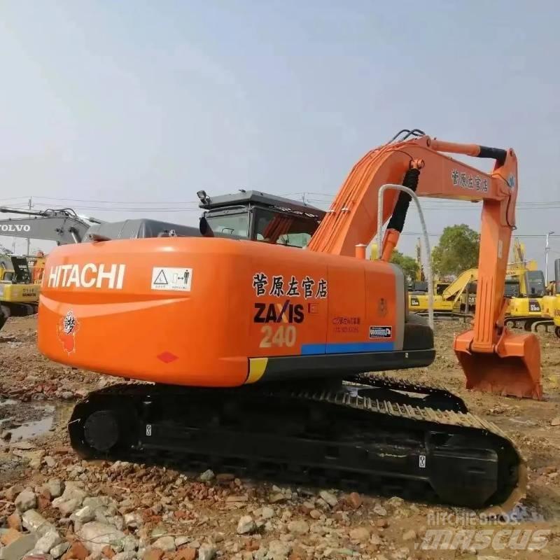 Hitachi ZX 240 Lánctalpas kotrók