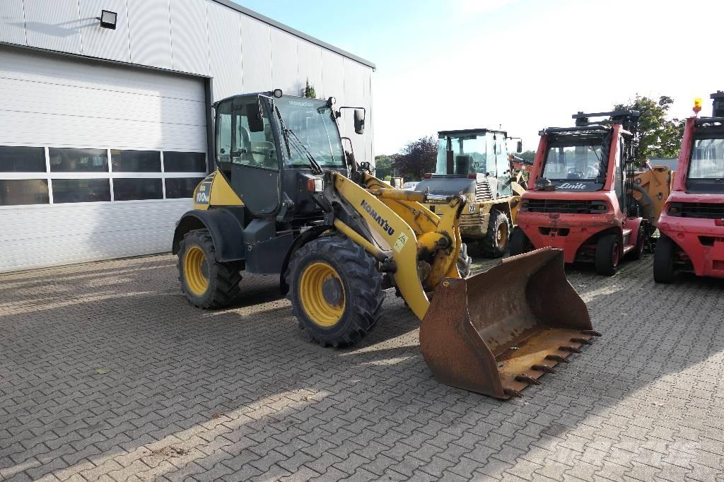 Komatsu WA 100 M-5 Gumikerekes homlokrakodók