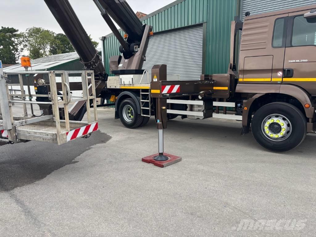 Ruthmann T380 Teherautóra szerelt emelők és állványok