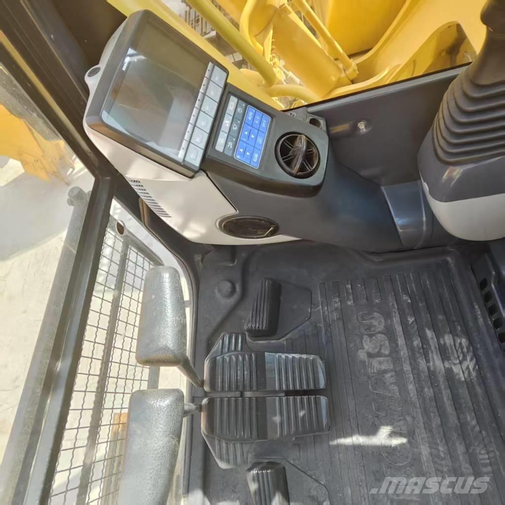 Komatsu PC 220-8 Lánctalpas kotrók