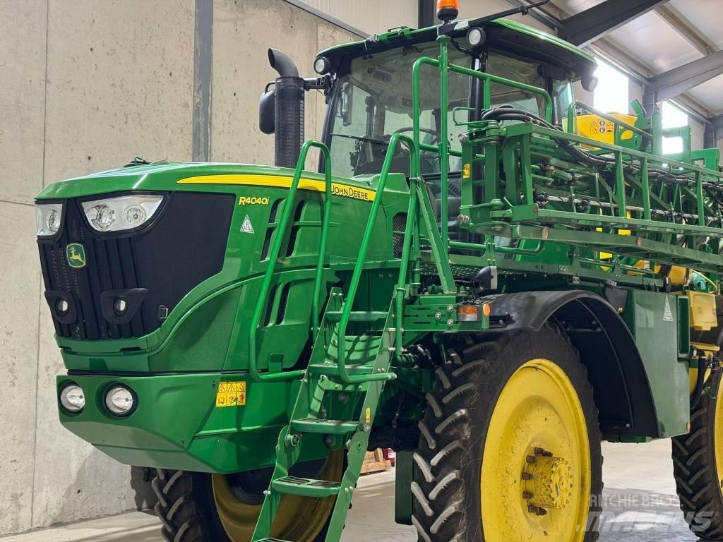John Deere R4040i Önjáró trágyaszórók