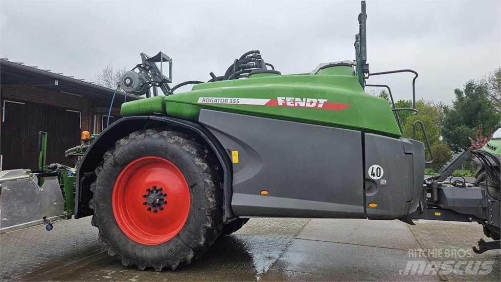 Fendt Rogator 355 Vontatott trágyaszórók