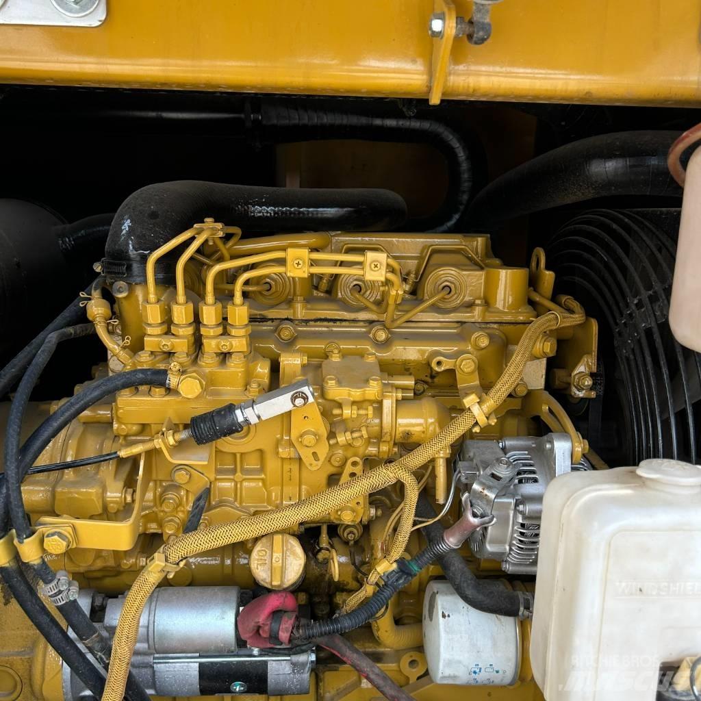 CAT 307E Lánctalpas kotrók