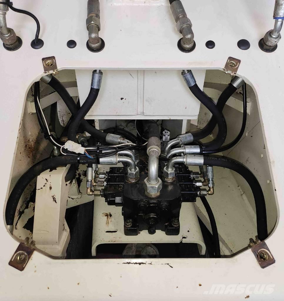 Volvo L 30 B Gumikerekes homlokrakodók