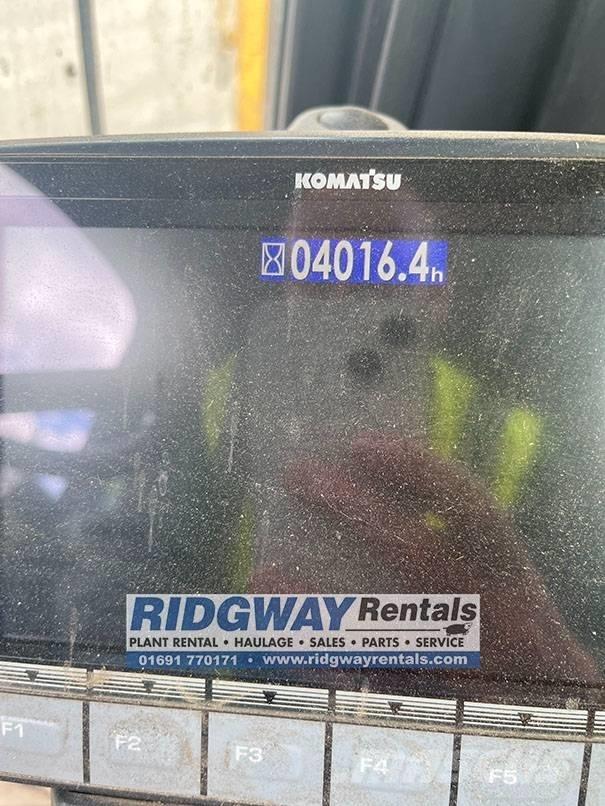 Komatsu PW 160 Gumikerekes kotrók