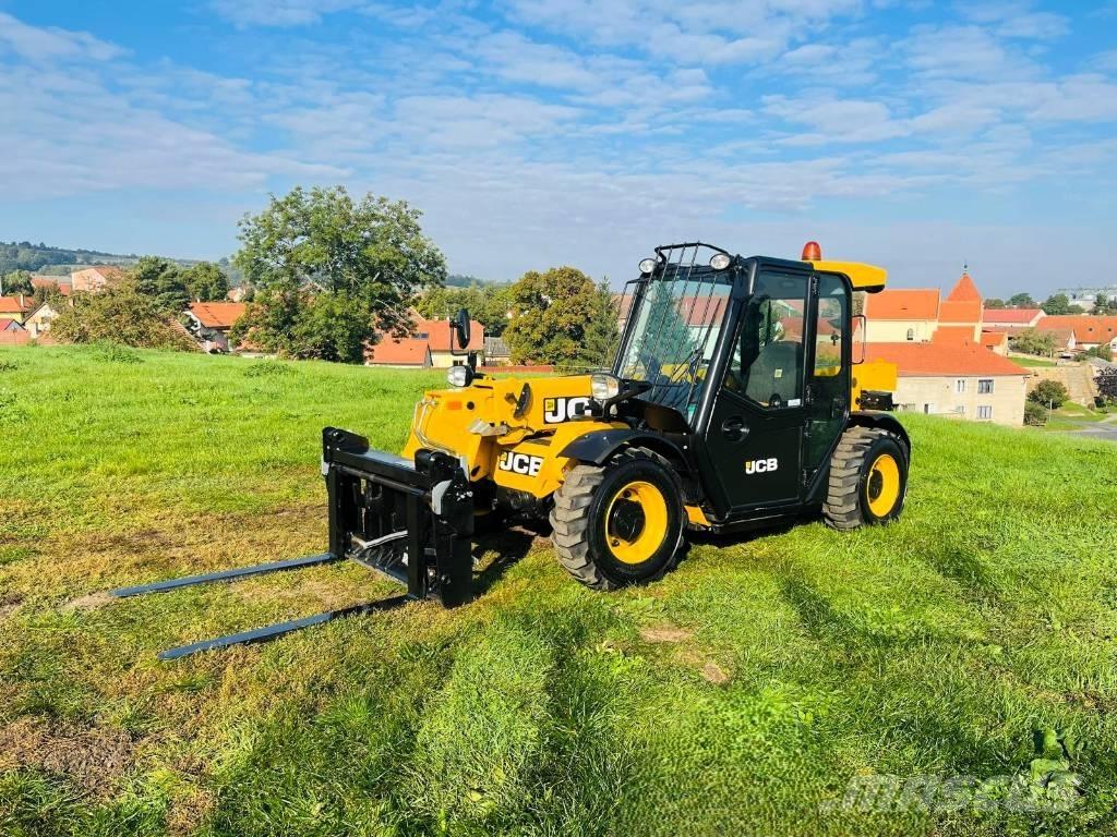 JCB 525-60 Teleszkópos rakodók