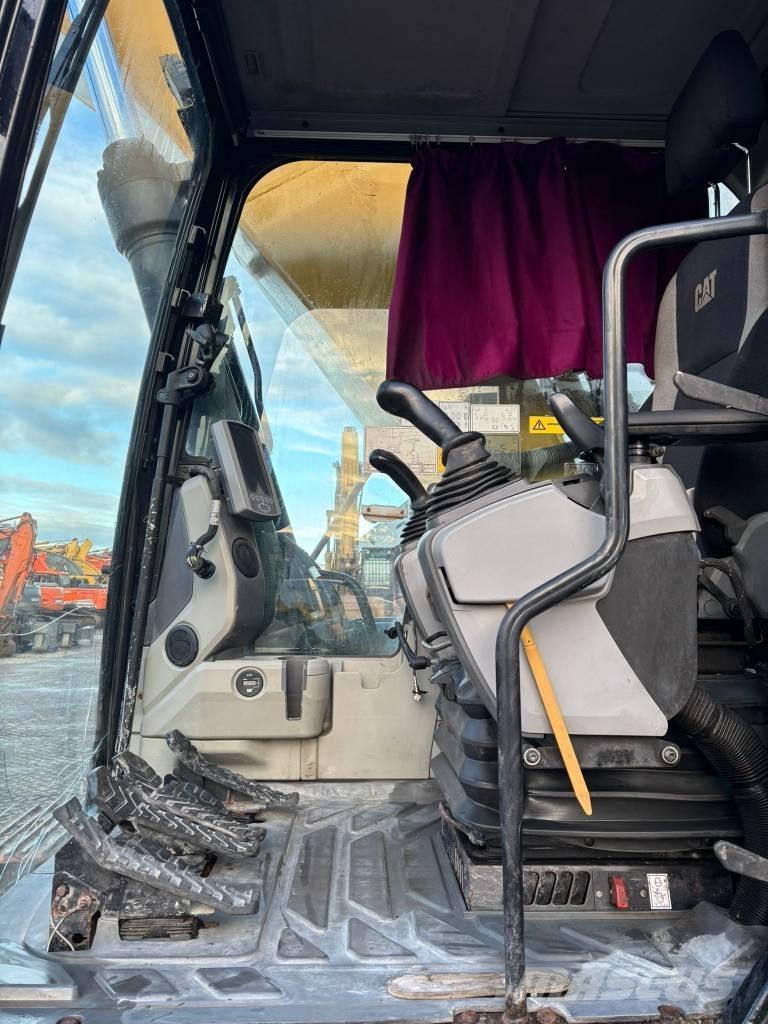 CAT 329 EL Lánctalpas kotrók