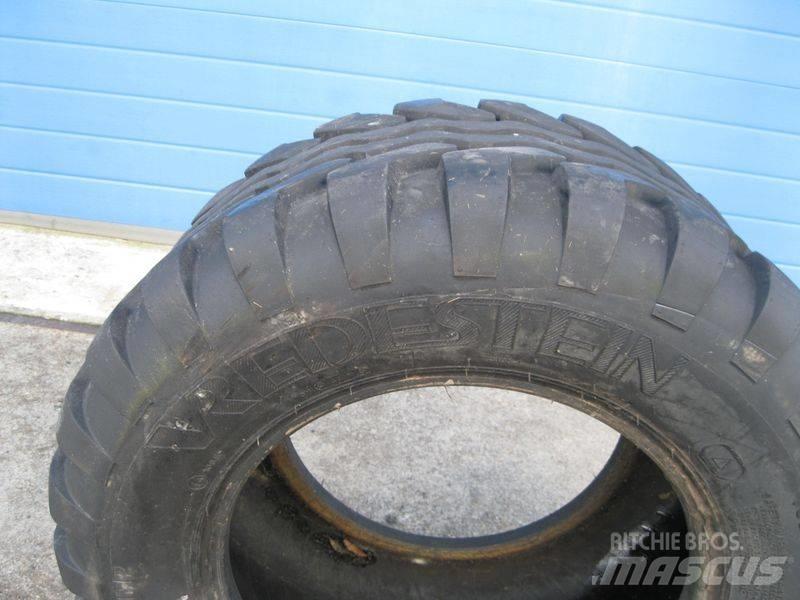 Vredestein 380/55R17 Gumiabroncsok, kerekek és felnik