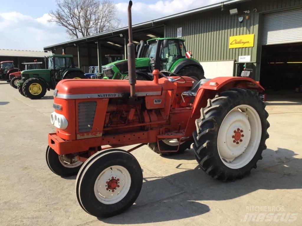 Nuffield 4/65 Traktorok