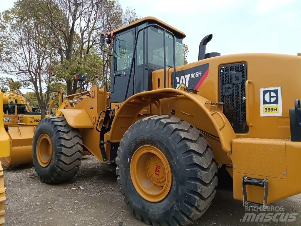 CAT 966 H Gumikerekes homlokrakodók