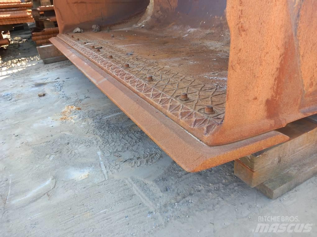 Komatsu WA475-10 Kanalak