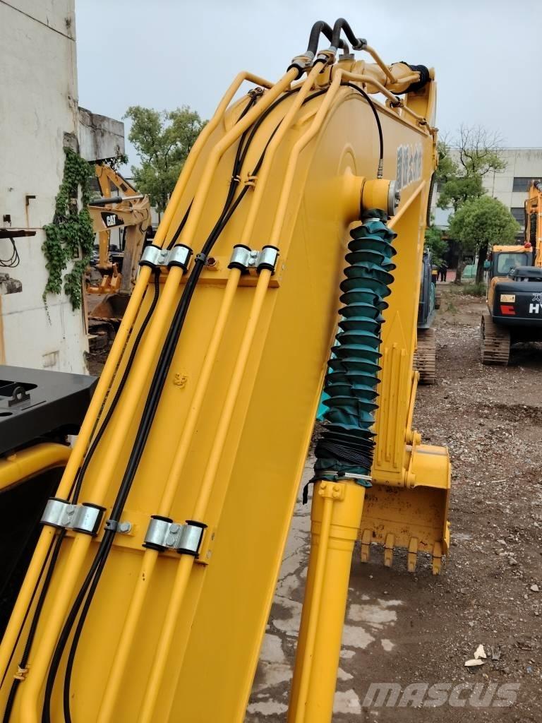 Komatsu PC 200-8 Lánctalpas kotrók