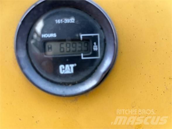 CAT D4G lánctalpas dózerek