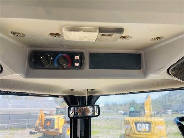 CAT D7E lánctalpas dózerek