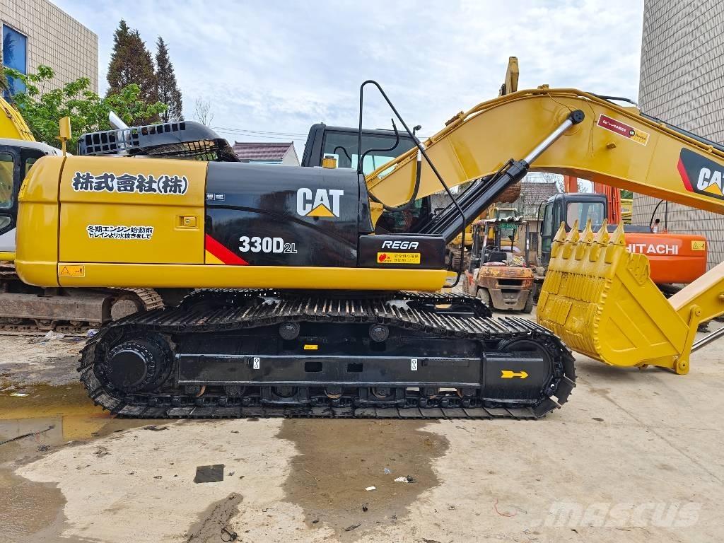 CAT 330D2L Lánctalpas kotrók