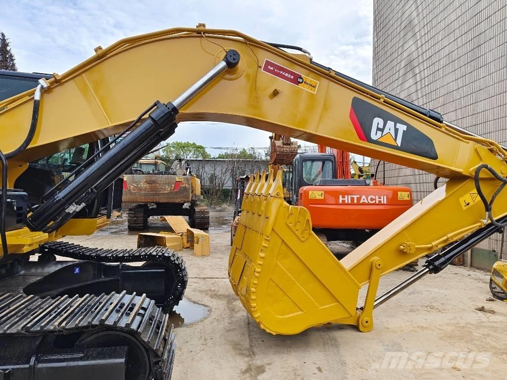 CAT 330D2L Lánctalpas kotrók