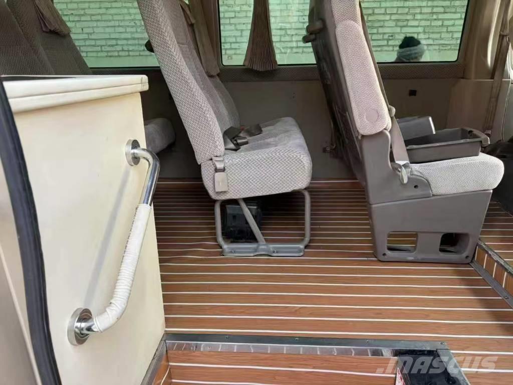 Toyota Coaster Bus Mini buszok