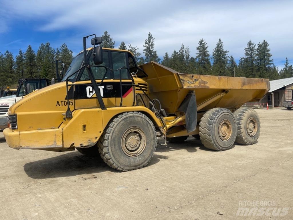 CAT 725 Csuklósdömperek