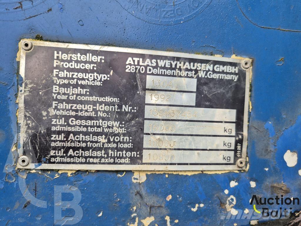 Atlas 1304 Gumikerekes kotrók