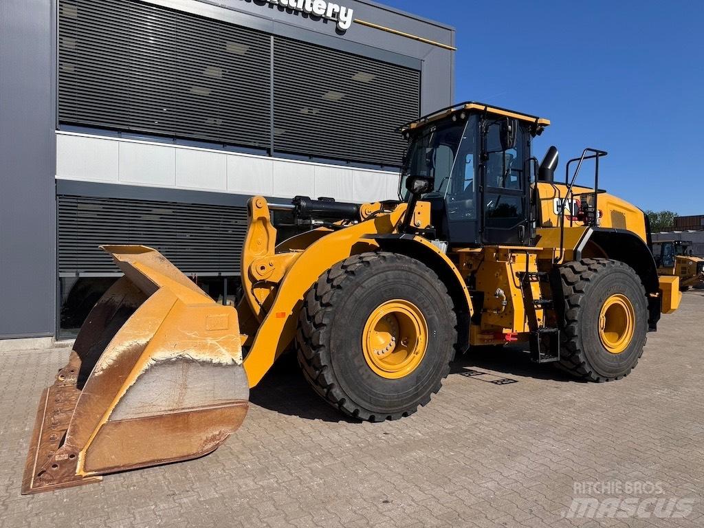 CAT 966 Gumikerekes homlokrakodók