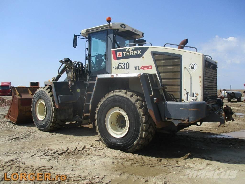 Terex TL 450 Gumikerekes homlokrakodók