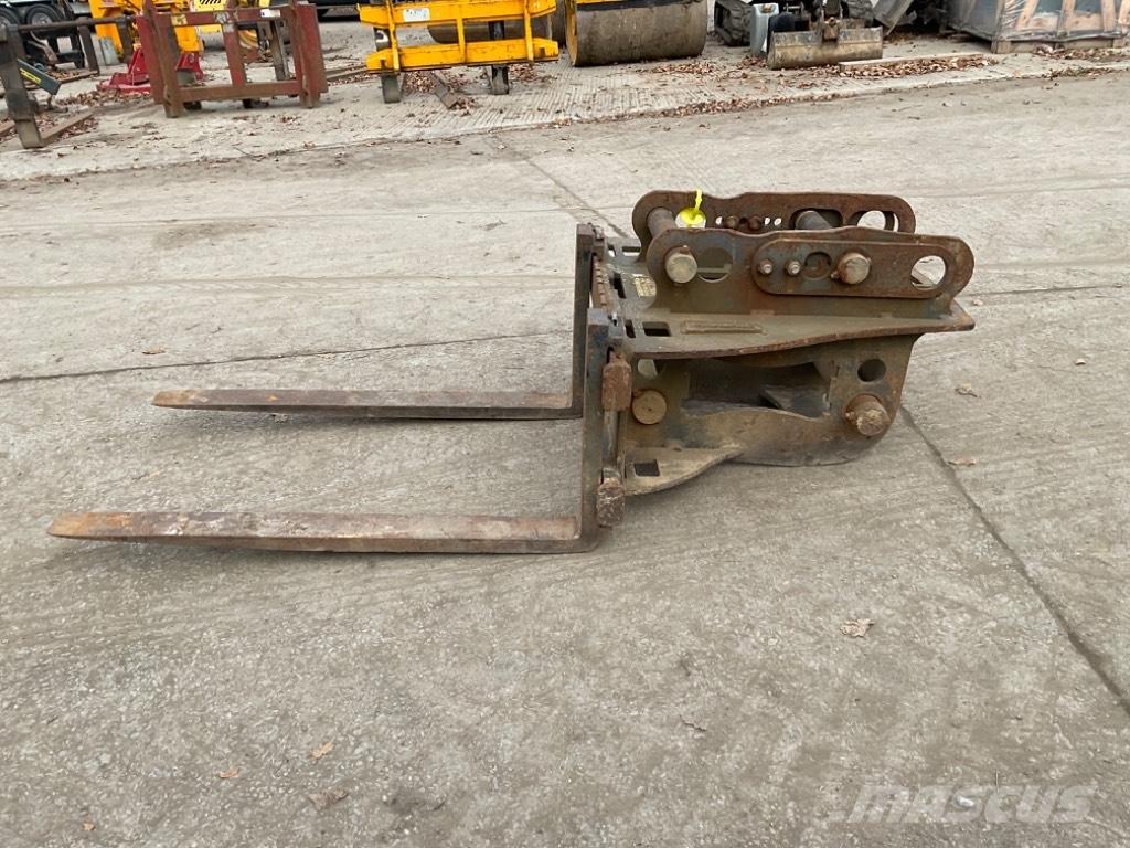 Dromone PALLET FORKS Villák