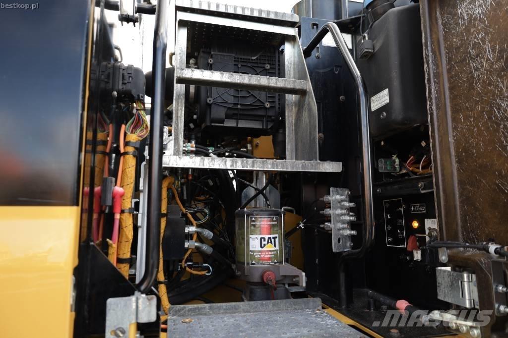 CAT M 314 F Gumikerekes kotrók