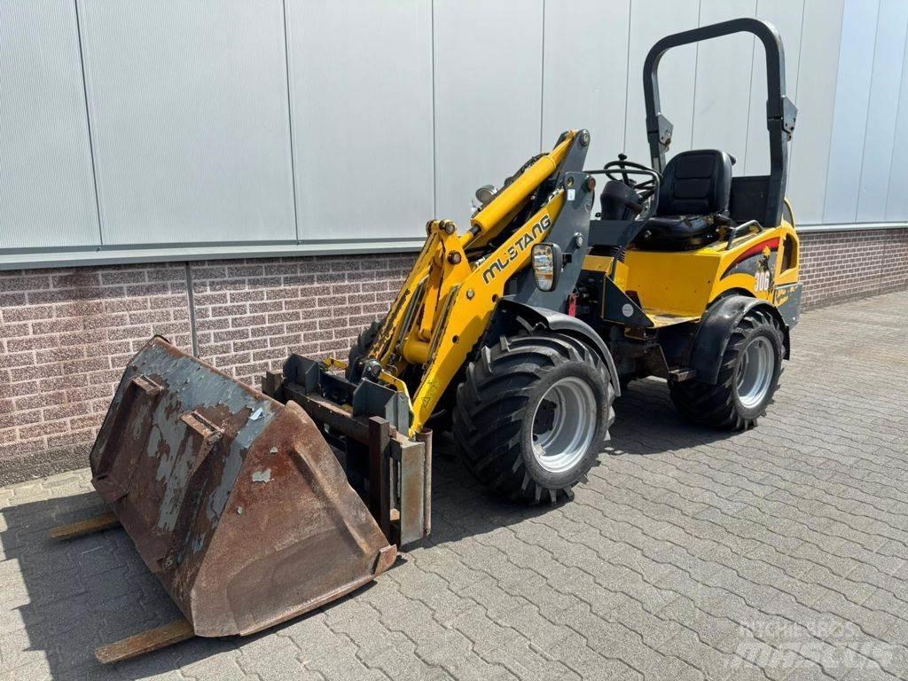Gehl MUS AL306 Gumikerekes homlokrakodók