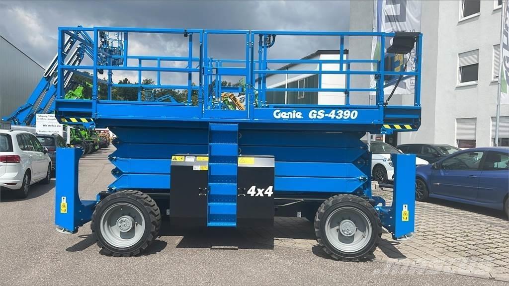 Genie GS-4390RT Ollós emelők