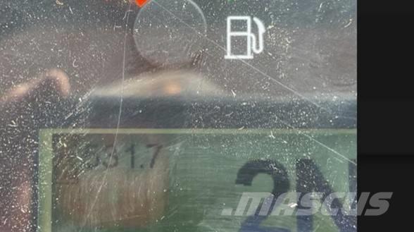 CAT 908 M Gumikerekes homlokrakodók