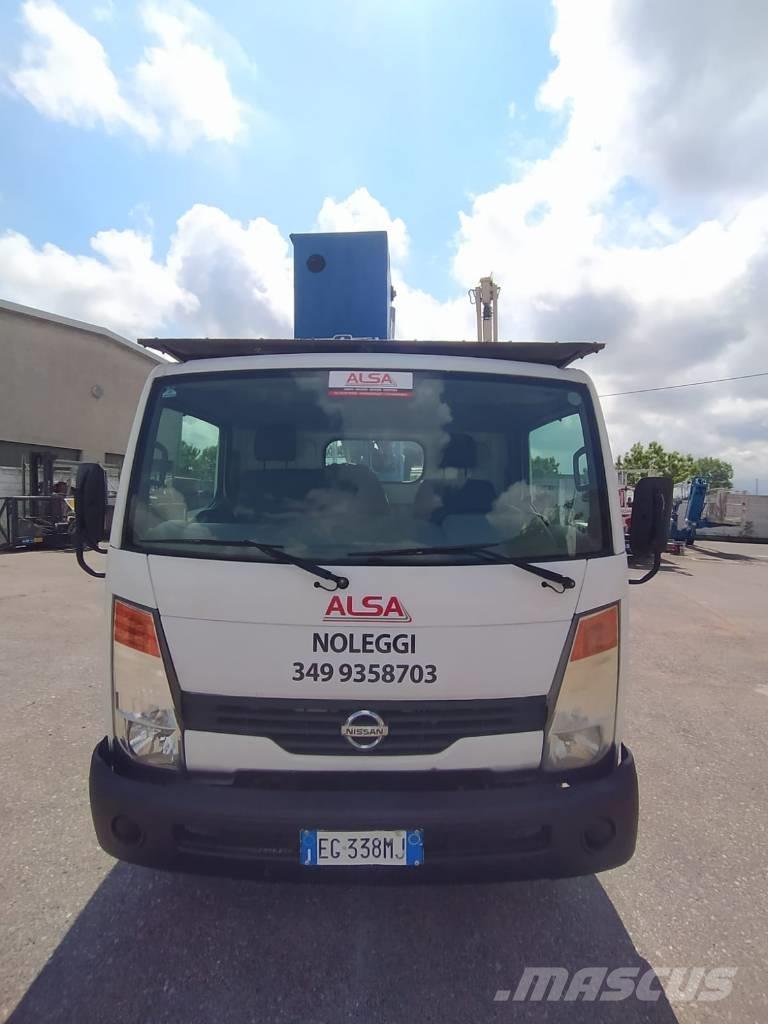 Socage DA 320 Teherautóra szerelt emelők és állványok
