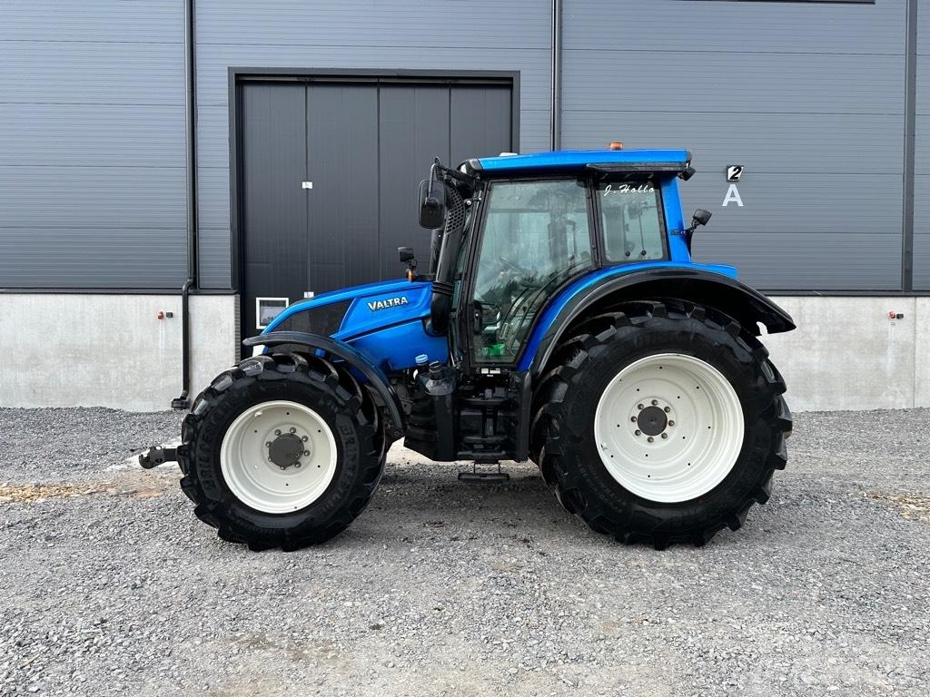 Valtra N 123 Traktorok